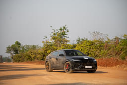 Lamborghini Urus Front Right Three Quarter