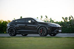 Lamborghini Urus Front Right Three Quarter