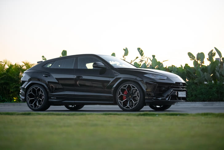 Front Right Three Quarter