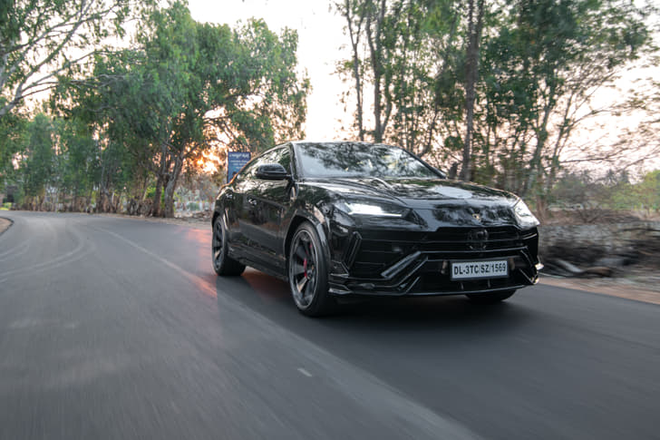 Lamborghini Urus Images
