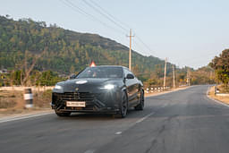 Lamborghini Urus Front Right Three Quarter