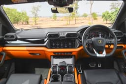 Lamborghini Urus Dashboard