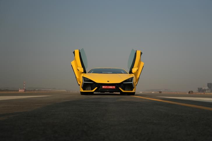 Lamborghini Revuelto