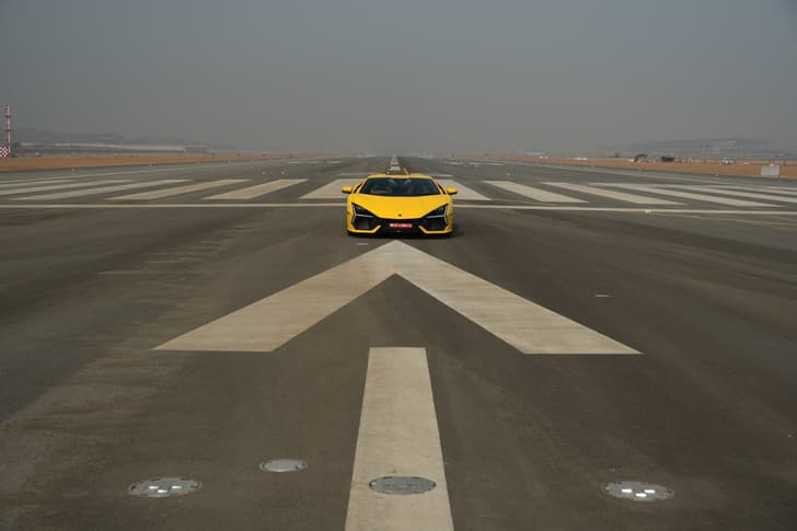 Lamborghini Revuelto Front View