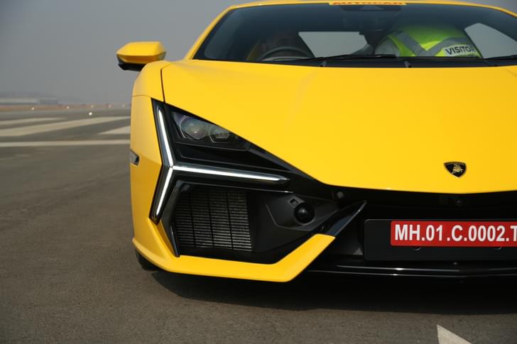 Lamborghini Revuelto Front View