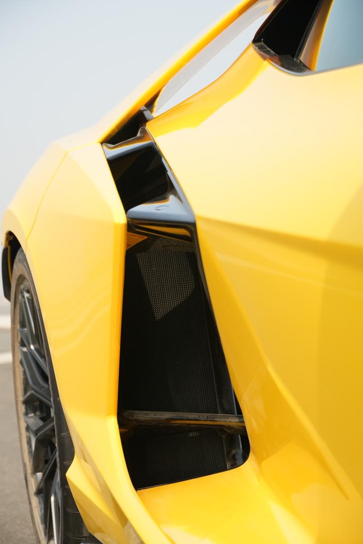 Lamborghini Revuelto Color Yellow