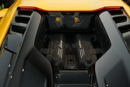 Lamborghini Revuelto Color Yellow