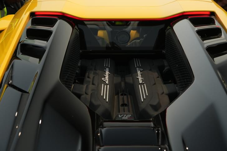 Lamborghini Revuelto Color Yellow