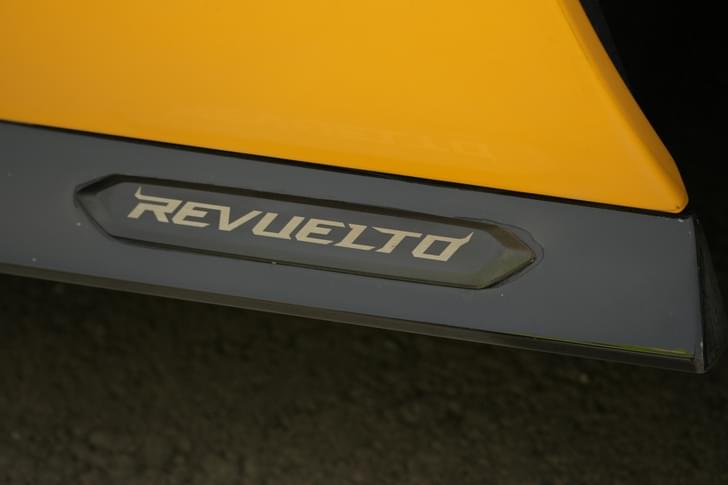 Lamborghini Revuelto Color Yellow