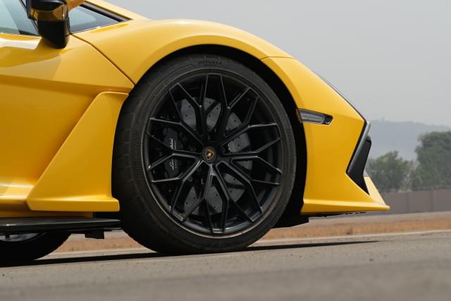 Alloy Wheels Image - 1772