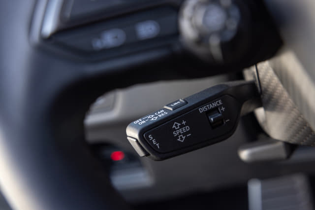 Steering Mounted Controls Image - 1778