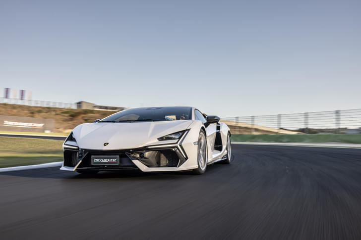 Lamborghini Revuelto Front Right Three Quarter