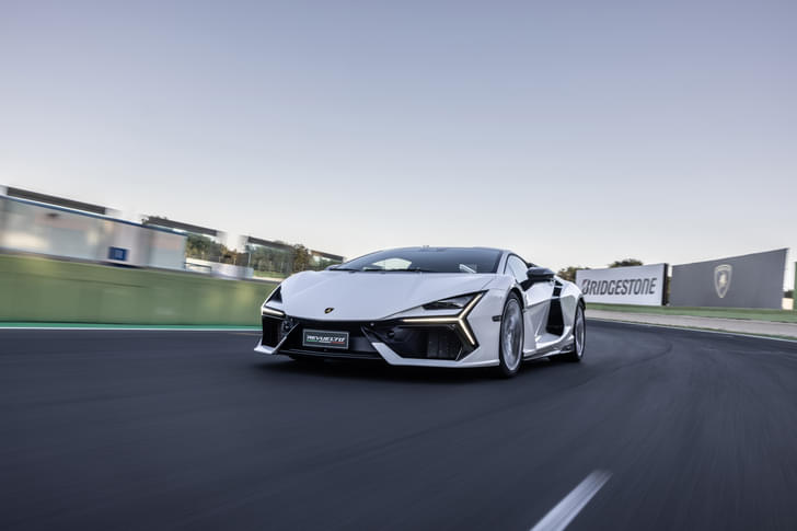 Lamborghini Revuelto Front Right Three Quarter