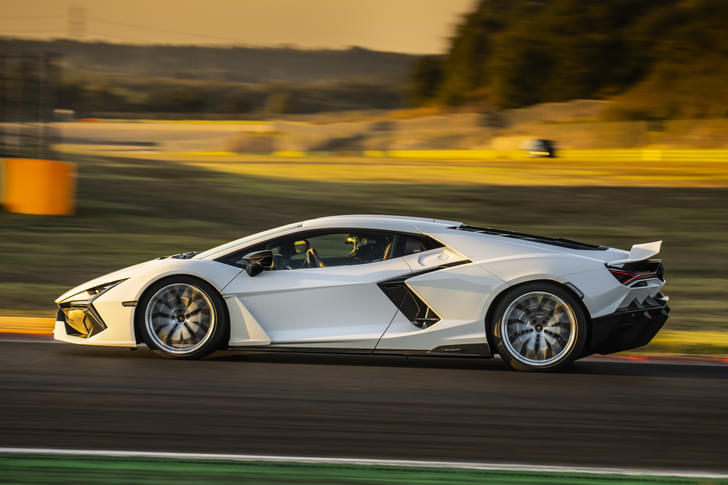 Lamborghini Revuelto Front Right Three Quarter