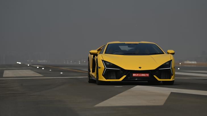 Lamborghini Revuelto Front View