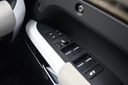 Land Rover Defender 110 Door Controls
