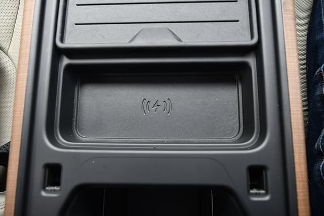 Charging Ports Image - 16353