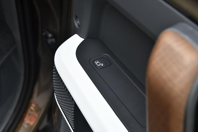Door Controls Image - 16374