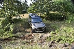 Land Rover Defender 110 Front Left Three Quarter