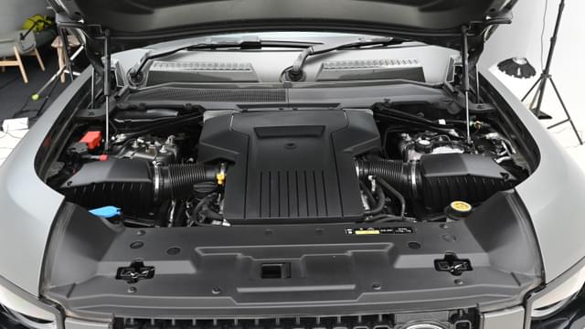 Open Bonnet Engine Shot Image - 29202