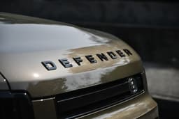 Land Rover Defender Closed Bonnet