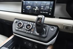 Land Rover Defender Dashboard