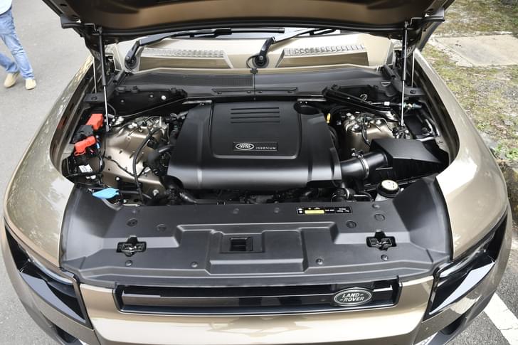 Land Rover Defender Front Logo