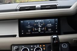 Land Rover Defender Dashboard