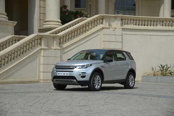 Land Rover Discovery Sport Front Right Three Quarter