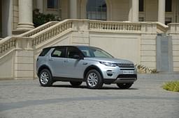 Land Rover Discovery Sport Front Right Three Quarter