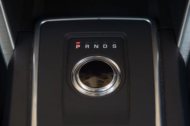Elevating Gear Knob Image - 11611