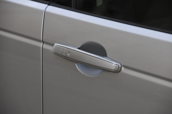 Land Rover Discovery Sport Color Silver