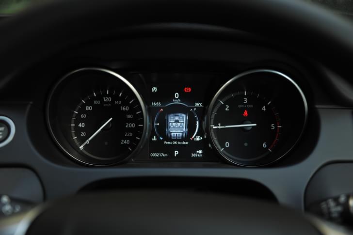 Land Rover Discovery Sport Instrument Cluster