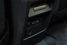 Land Rover Discovery Sport 12V Power Outlets