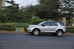Land Rover Discovery Sport Front Right Three Quarter