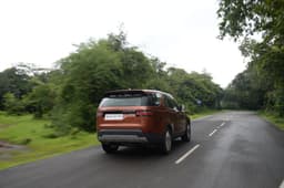 Land Rover Discovery Rear View