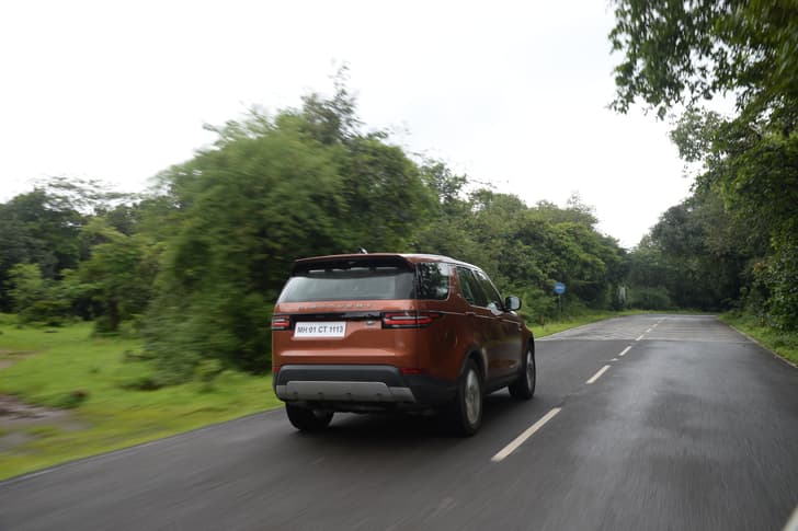 Land Rover Discovery Rear View