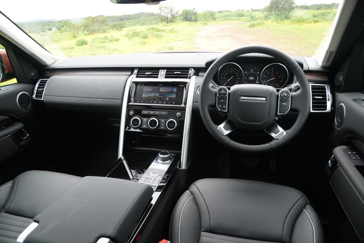 Land Rover Discovery Dashboard