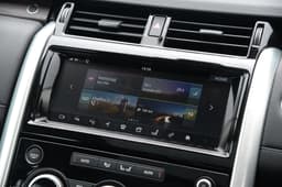 Land Rover Discovery Dashboard