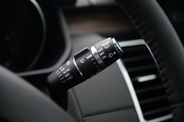 Steering Mounted Controls Image - 11905