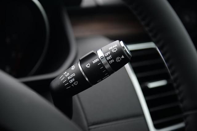 Steering Mounted Controls Image - 11905