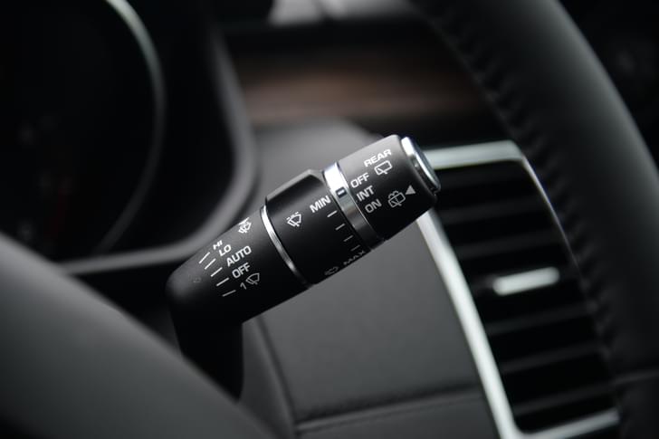 Land Rover Discovery Steering Mounted Controls