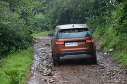 Land Rover Discovery Rear View