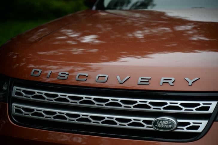 Land Rover Discovery Front View