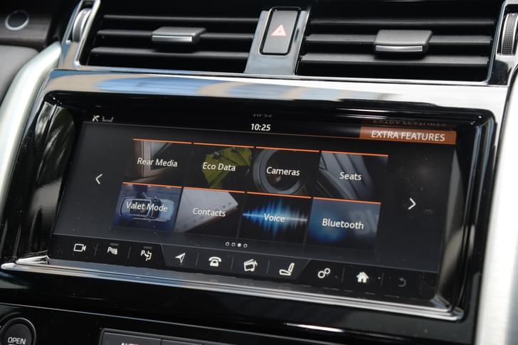 Land Rover Discovery Infotainment System