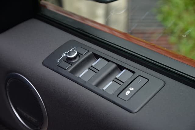 Door Controls Image - 12498