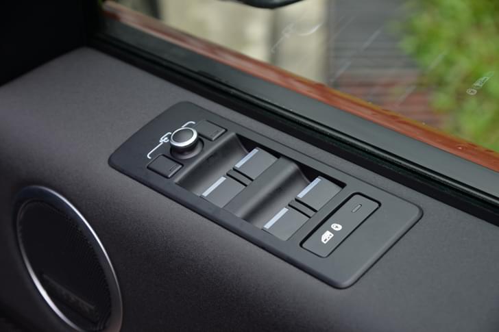 Land Rover Discovery Door Controls