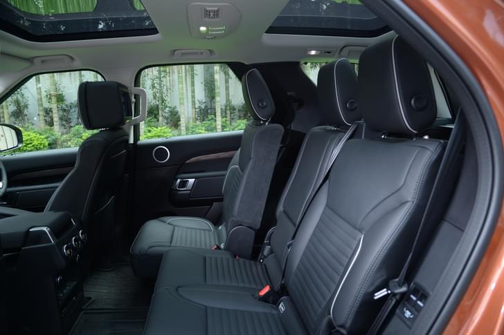 Land Rover Discovery Second Row Seats