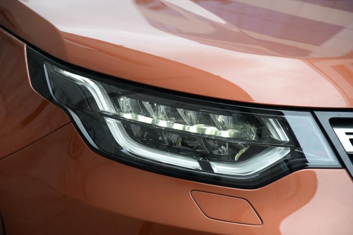Land Rover Discovery Headlight