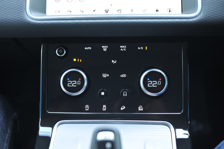 Land Rover Range Rover Evoque Infotainment System